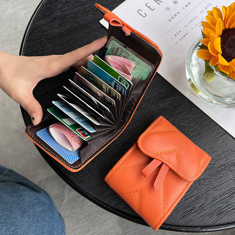 Quilted Leather Card Holder — product view 2