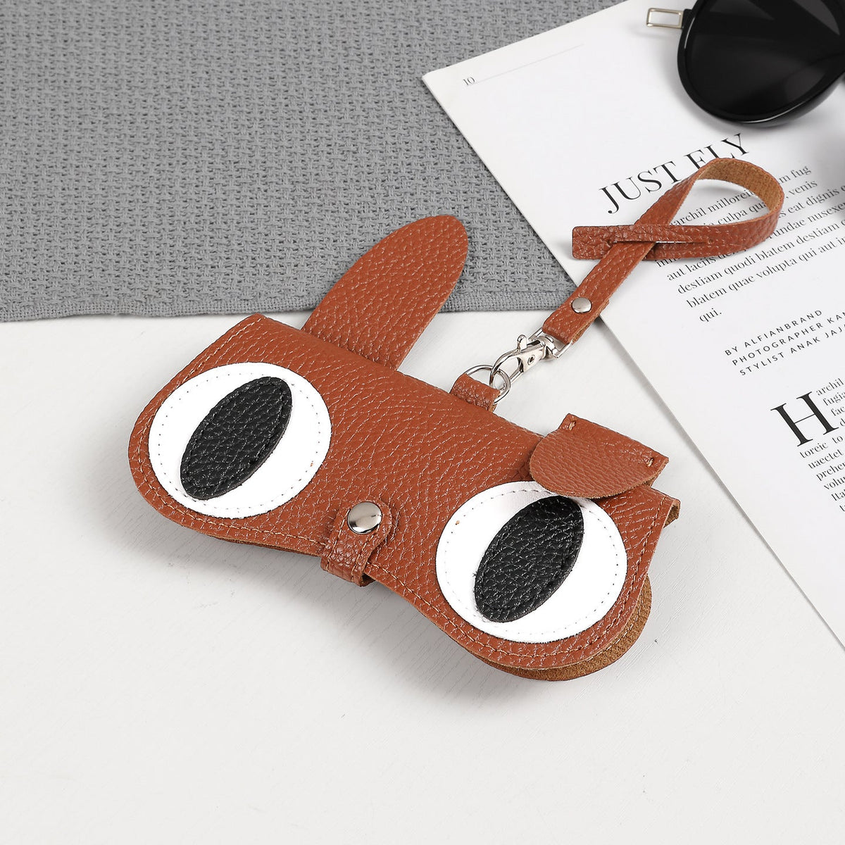Playful Animal-Themed Coin Pouch — product view 1