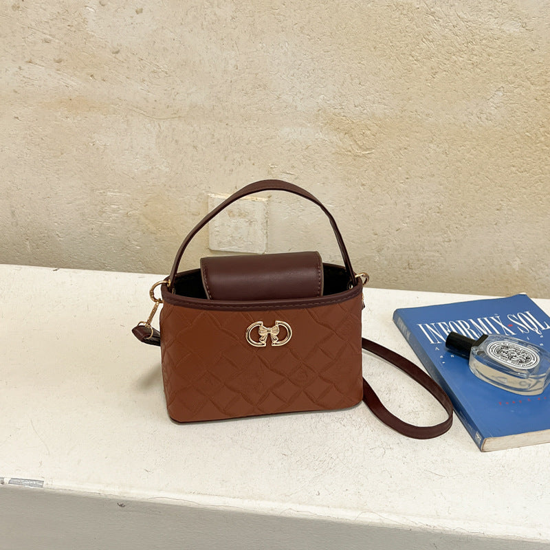 Modern Quilted Handbag — product view 1