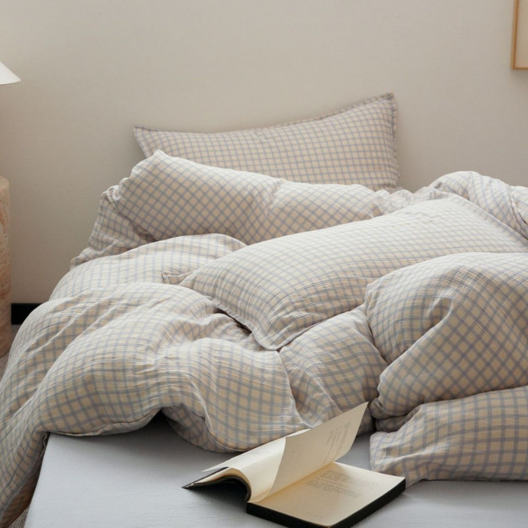 Checked cotton bedding set with soft percale texture and reversible pillowcases — product view 2