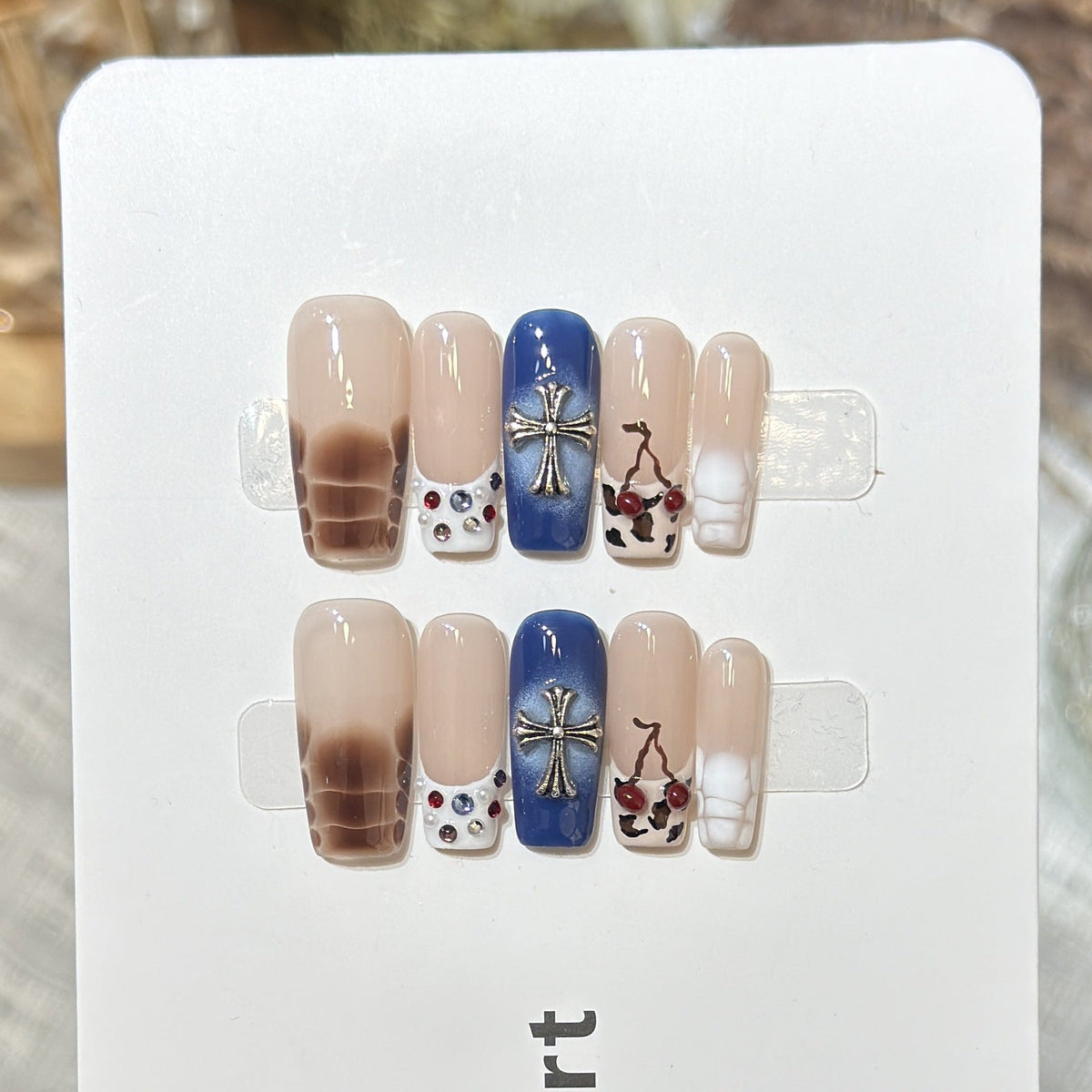 Artistic Decorative Press-On Nail Art Set — product view 3