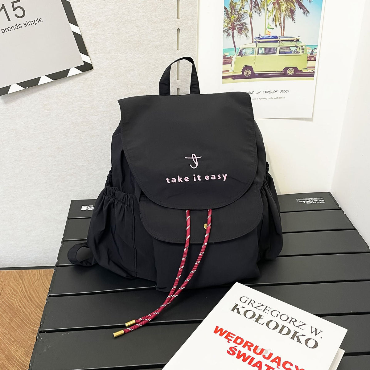 Casual Lightweight Drawstring Backpack — product view 3