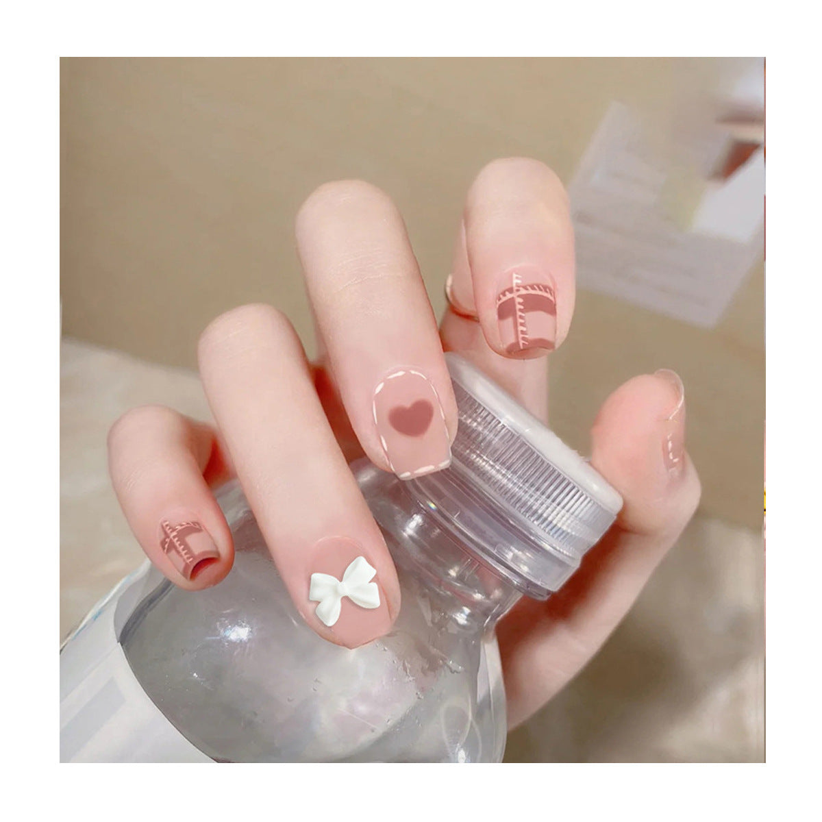 Creative Nail Art Press-On Set — product view 2