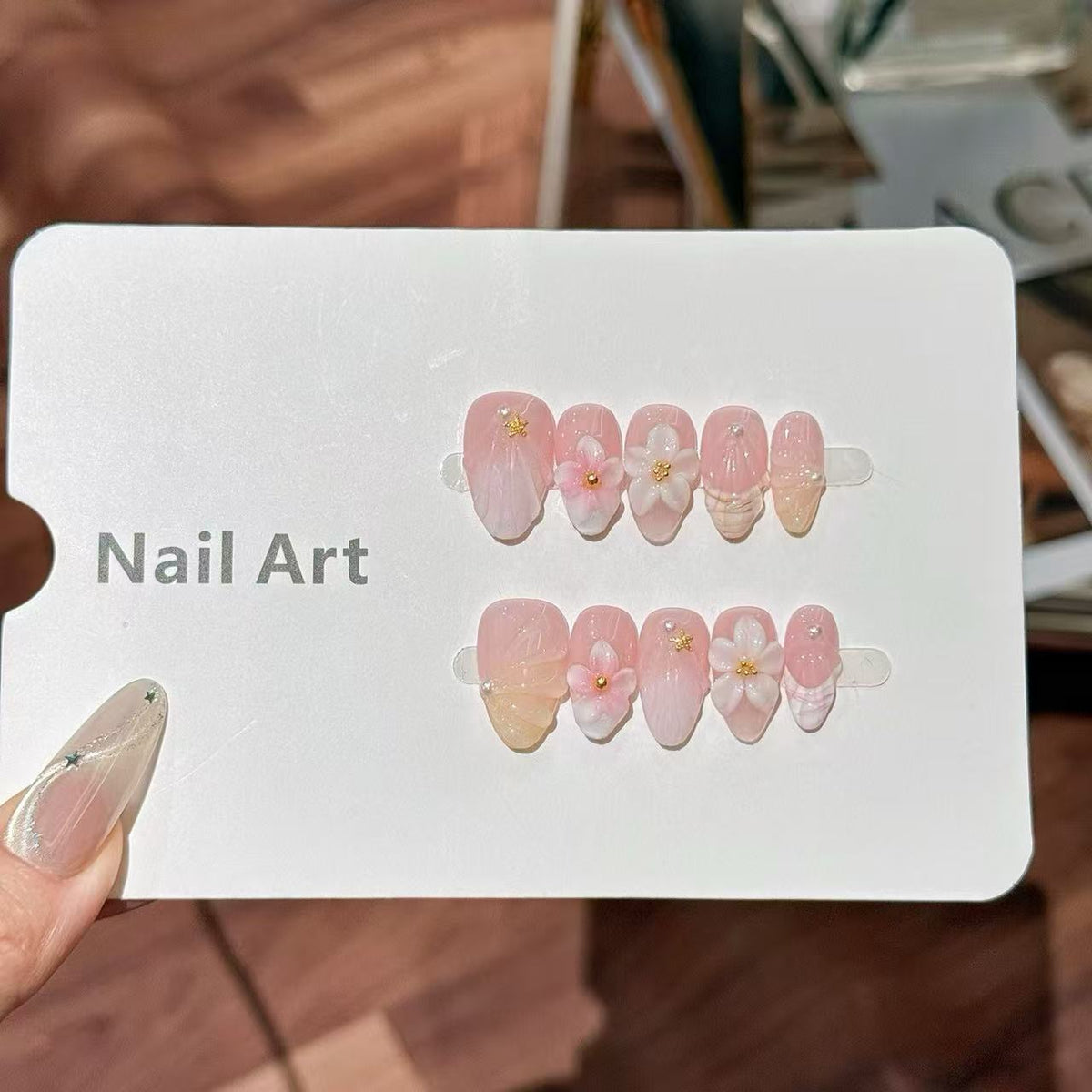 Floral Art Press-On Nail Set — product view 1