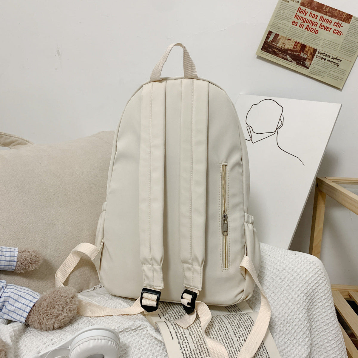 Versatile Travel Backpack LoungeYard — product view 3