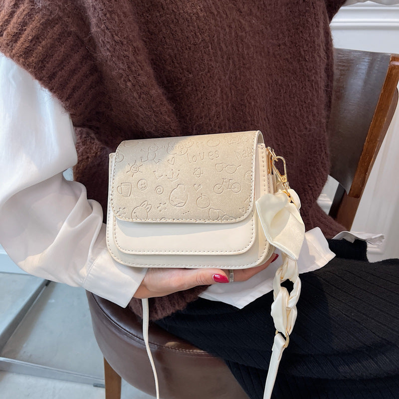 Chic Crossbody Bag LoungeYard — product view 7
