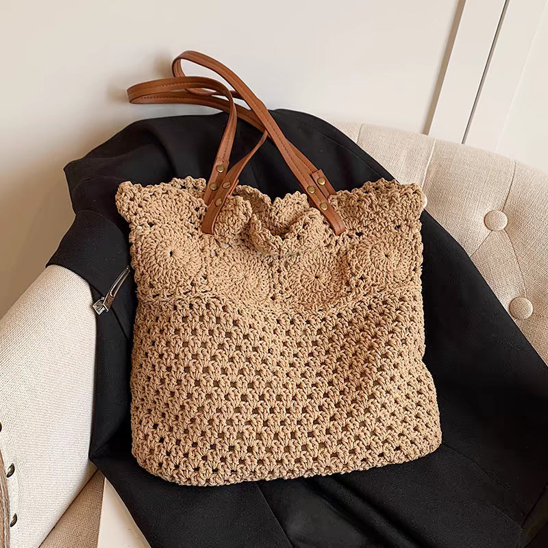 Hand-knotted macramé tote bag LoungeYard — product view 3