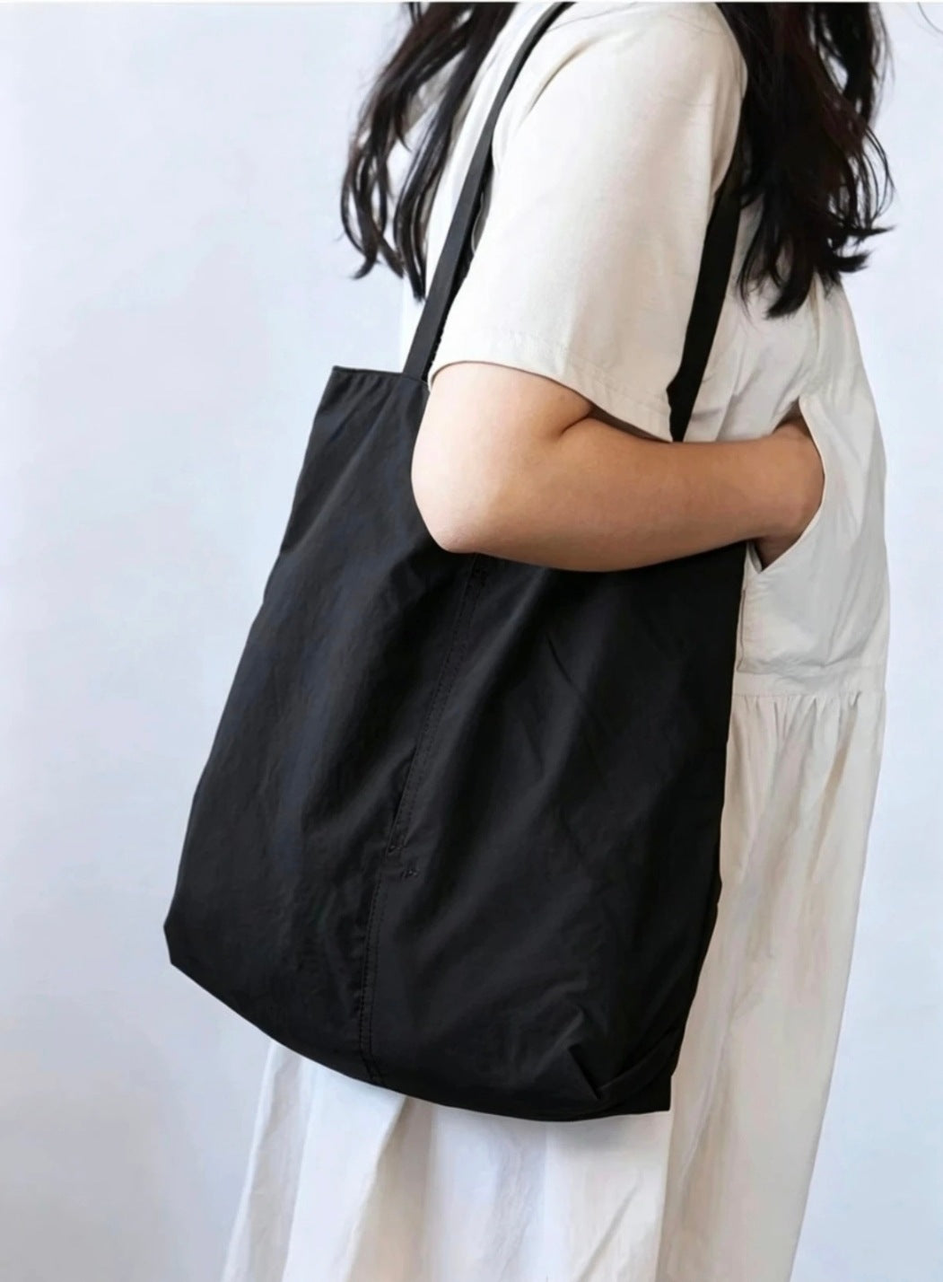 Spacious and Versatile Tote Bag LoungeYard — product view 5