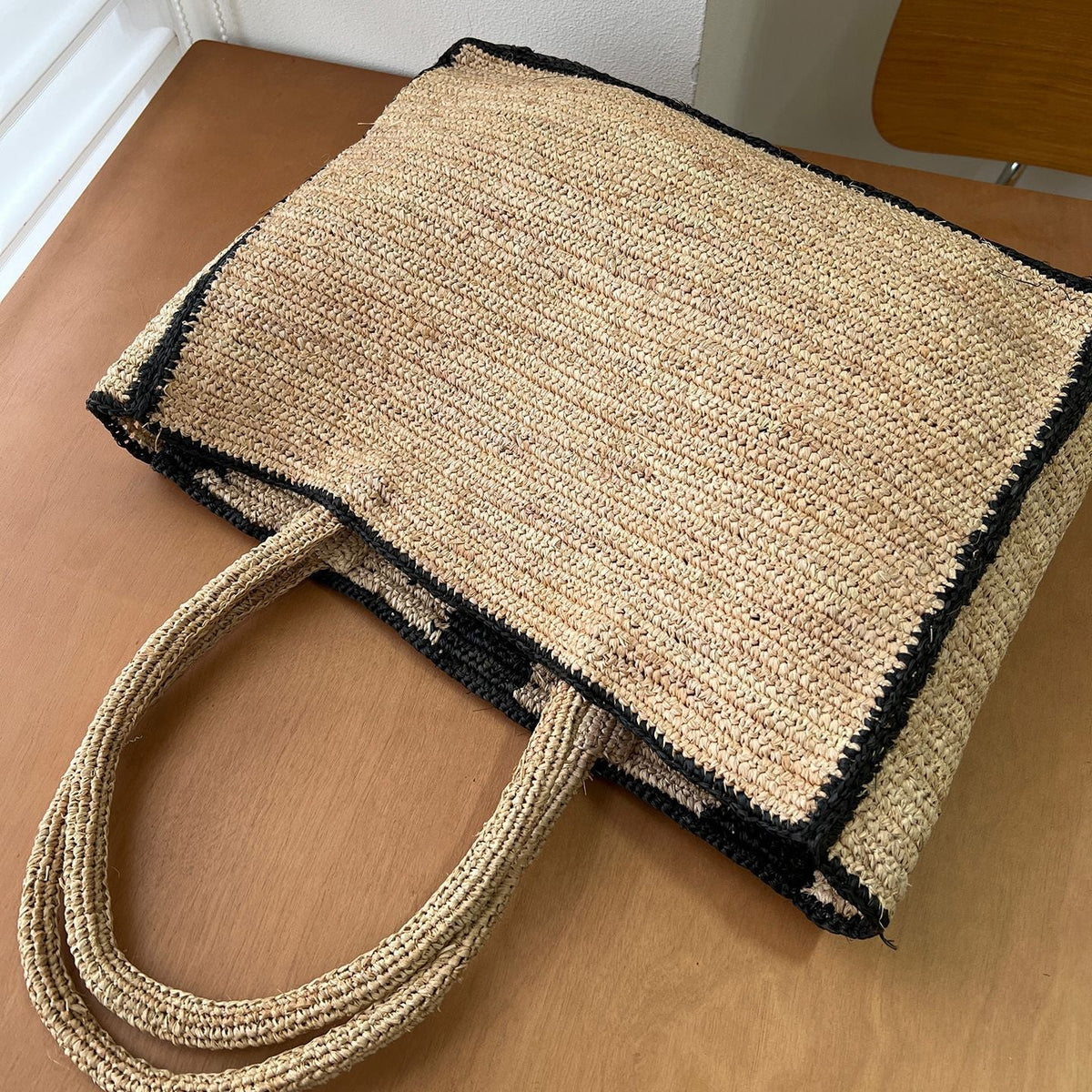Handcrafted beach bag with floral design LoungeYard — product view 4