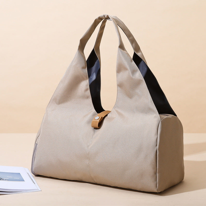 Comfortable tote bag with innovative shape and adjustable carrying handle LoungeYard — product view 1