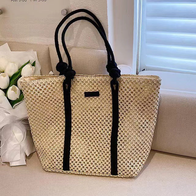 Large Shoulder Bag Made of Sustainable Material LoungeYard — product view 7