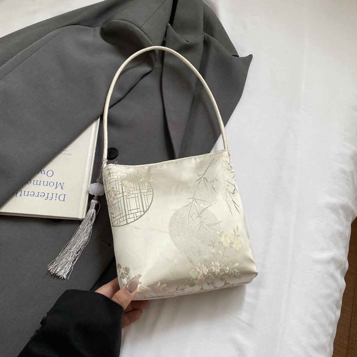 Elegant Floral Printed Handbag — product view 7
