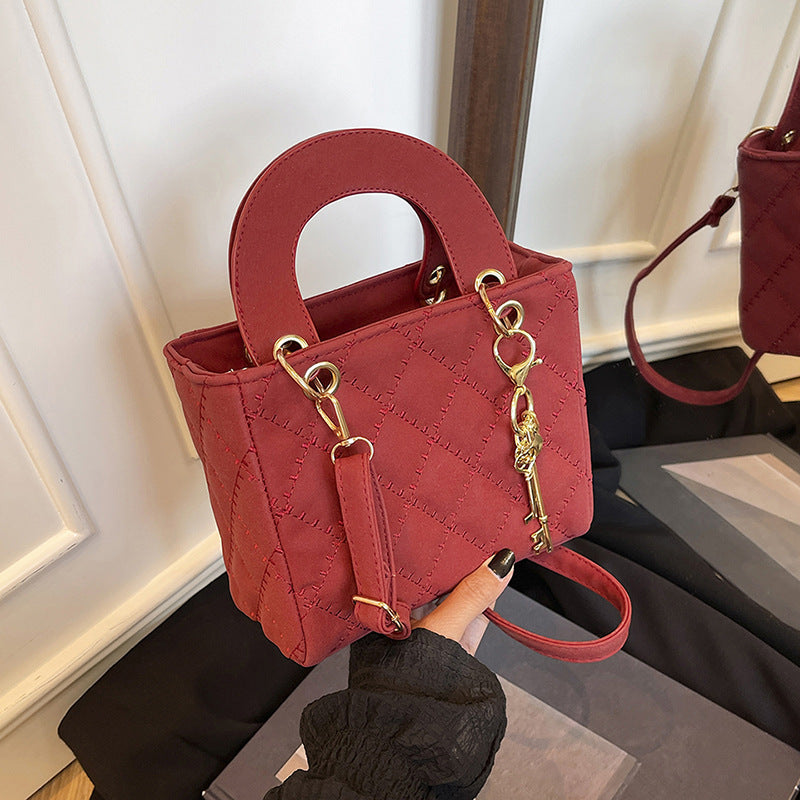 Luxurious Metallic Quilted Handbag — product view 7