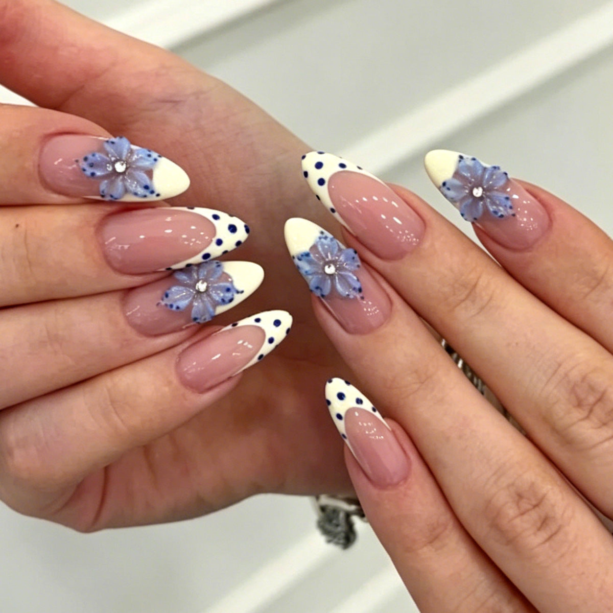 Women’s Decorative Nail Art — product view 2
