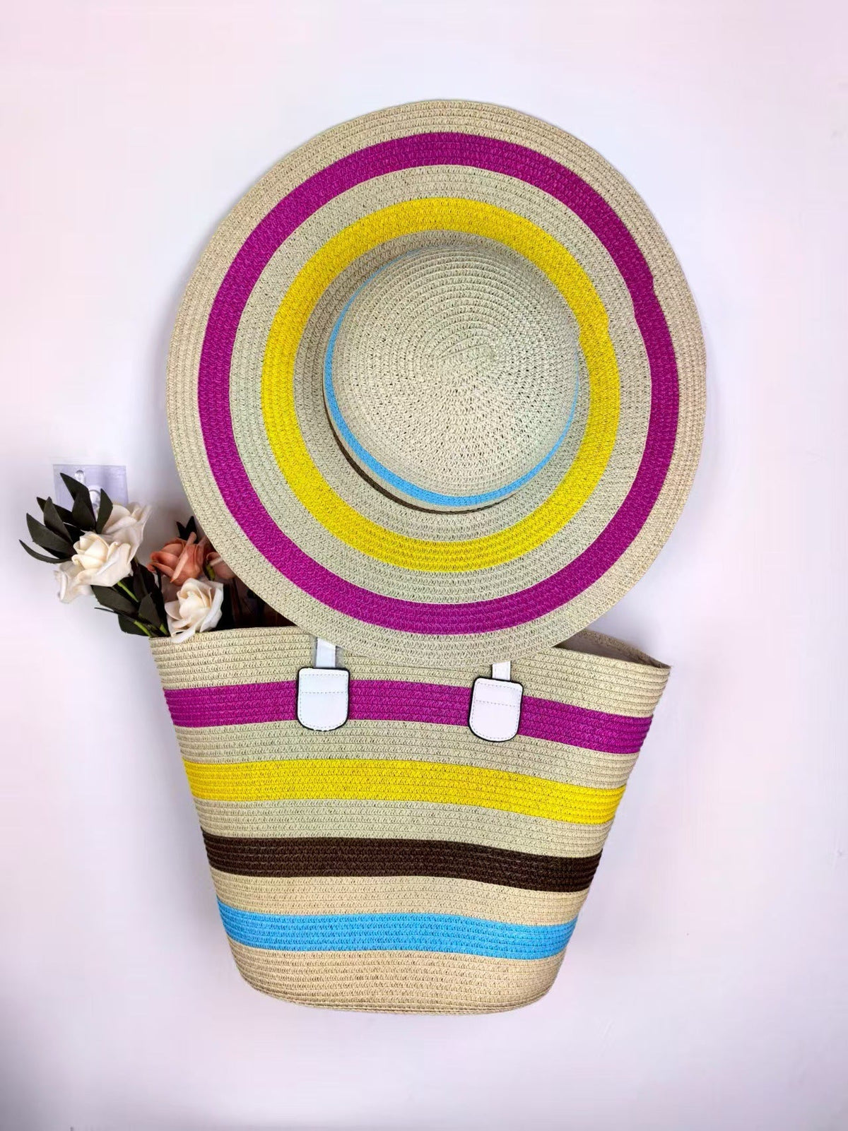 Beach bag with matching sun hat LoungeYard — product view 3