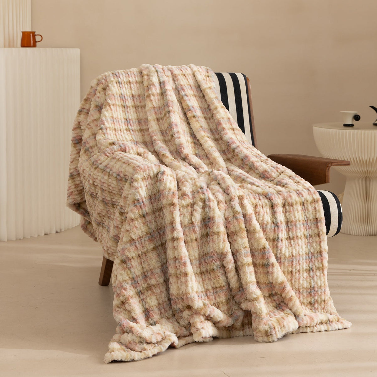 Cozy blanket made of luxurious synthetic fur with wavy texture and soft microfiber back LoungeYard — product view 2