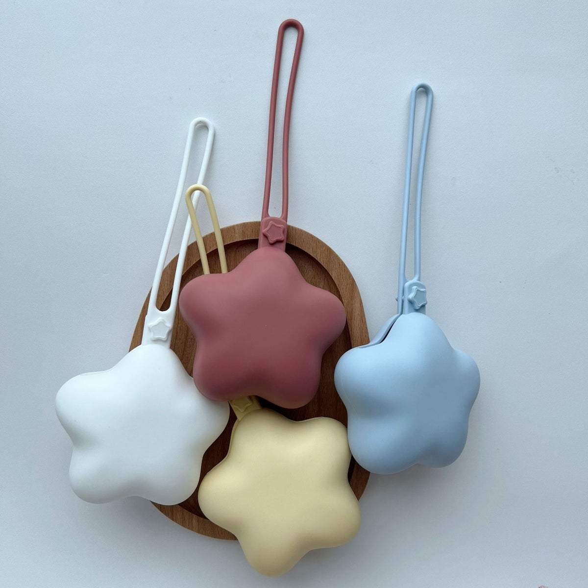 Silicone Star-Shaped Mini Pouch with Loop Strap — product view 3