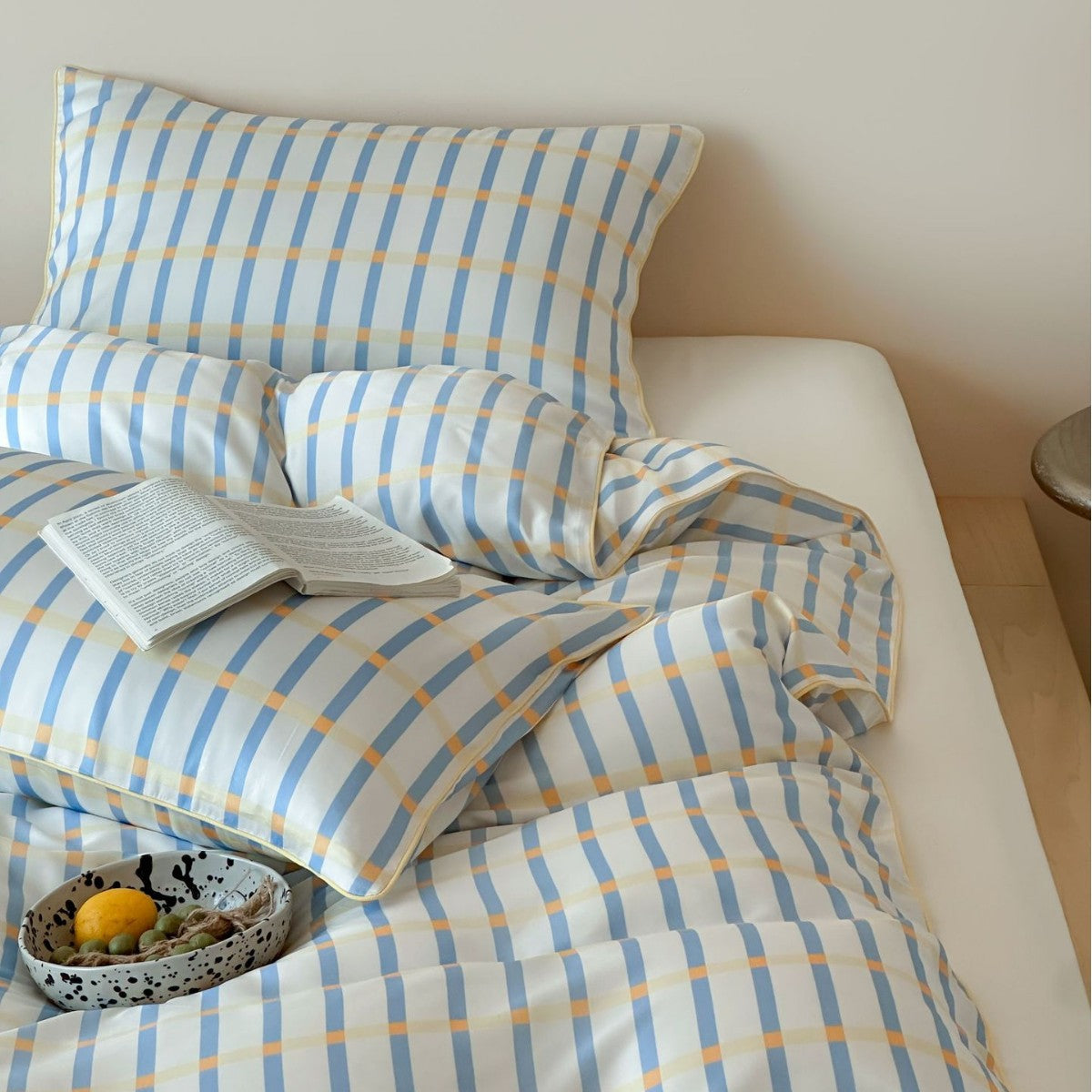 Soft cotton satin bedding with fine check and stripe pattern — product view 2