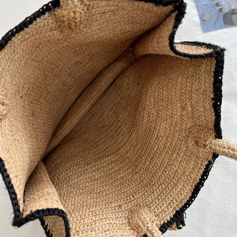 Handcrafted knitted bag with floral design LoungeYard — product view 3