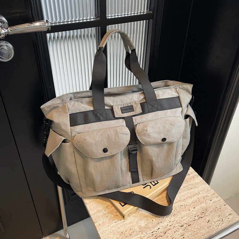 Travel Tote LoungeYard — product view 1