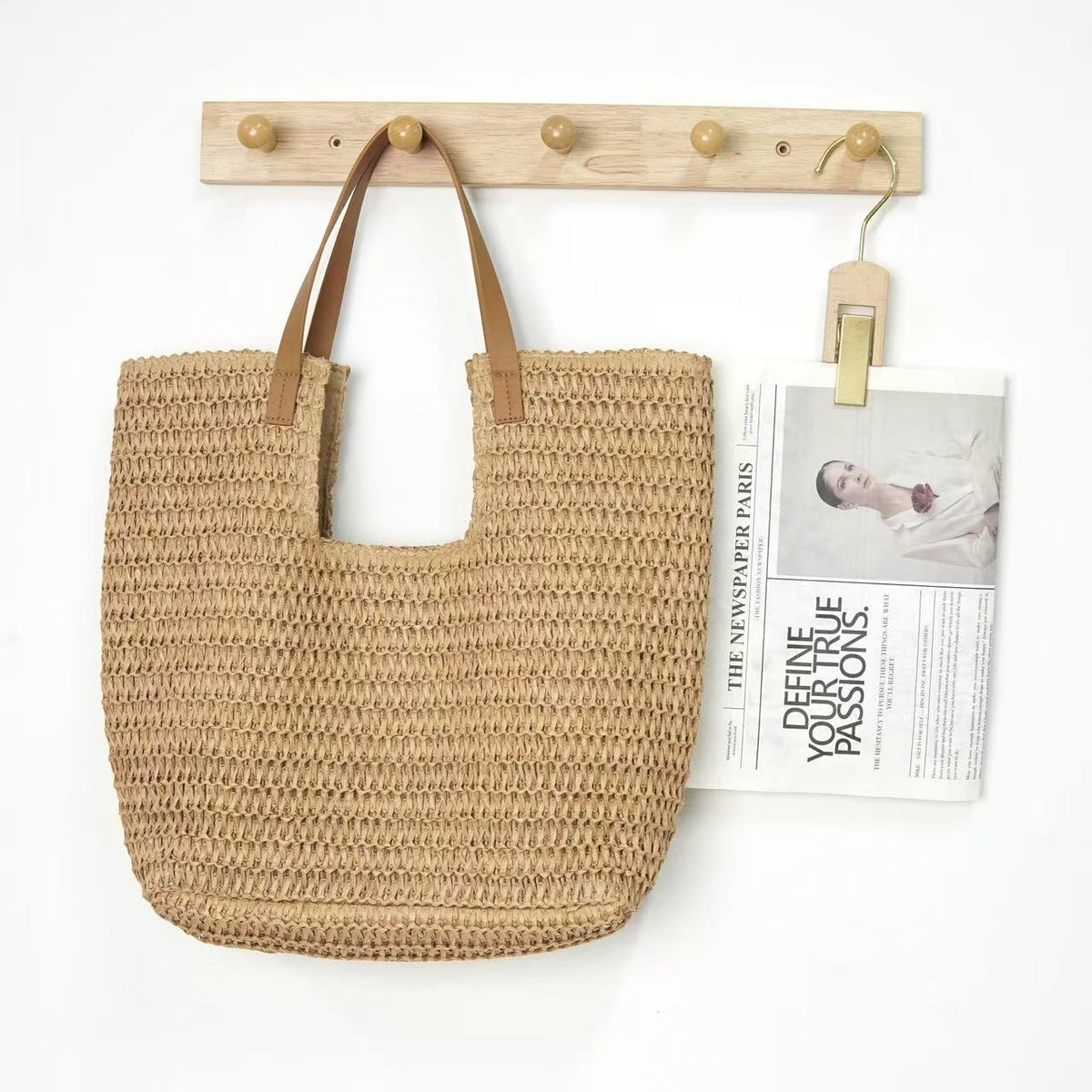 Spacious straw beach bag LoungeYard — product view 4