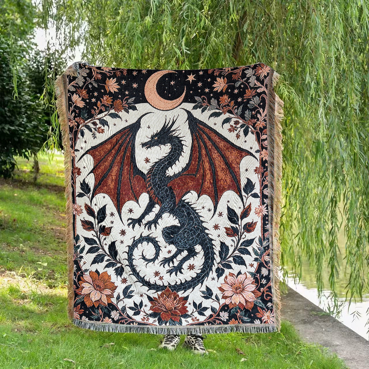 Artistic Dragon-Themed Tapestry Throw Blanket — product view 3