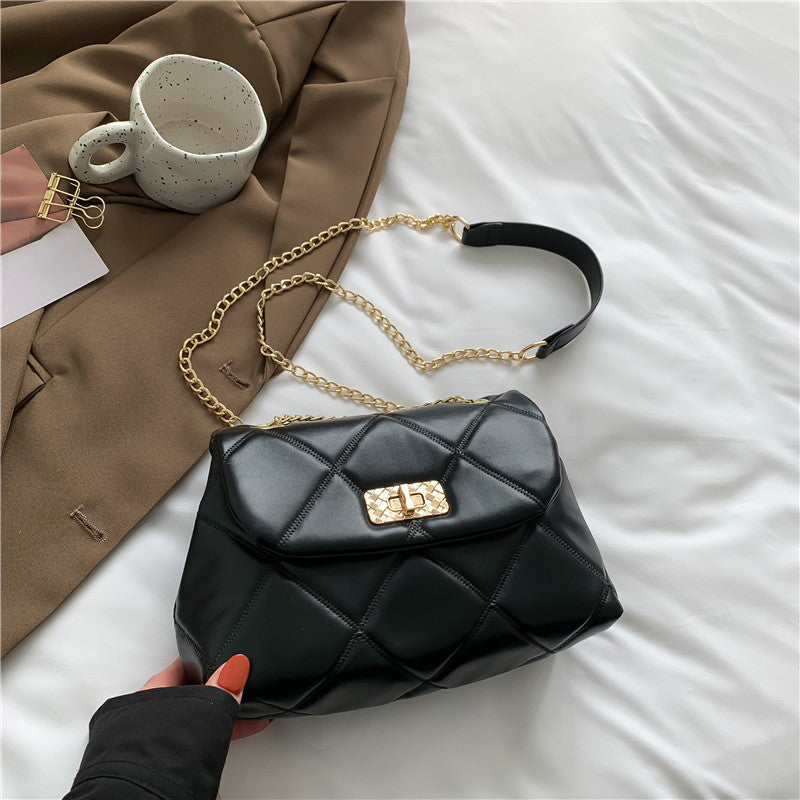 Elegant Quilted Shoulder Handbag — product view 1