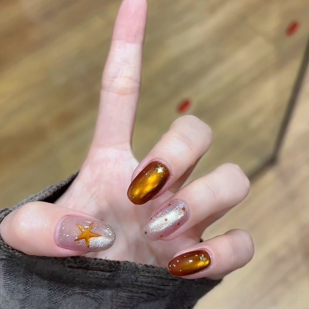 Glittery Star Accent Nail Art Extensions — product view 2