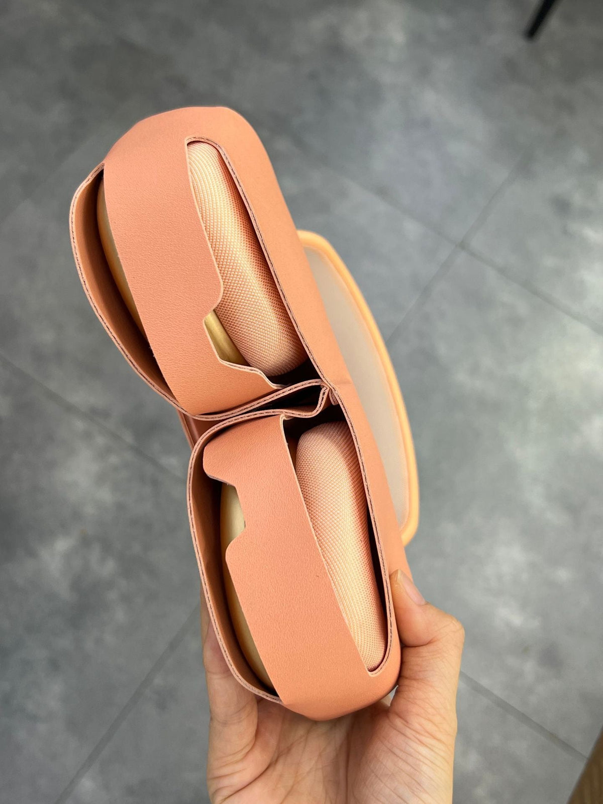 Multimedia Storage Case LoungeYard — product view 7