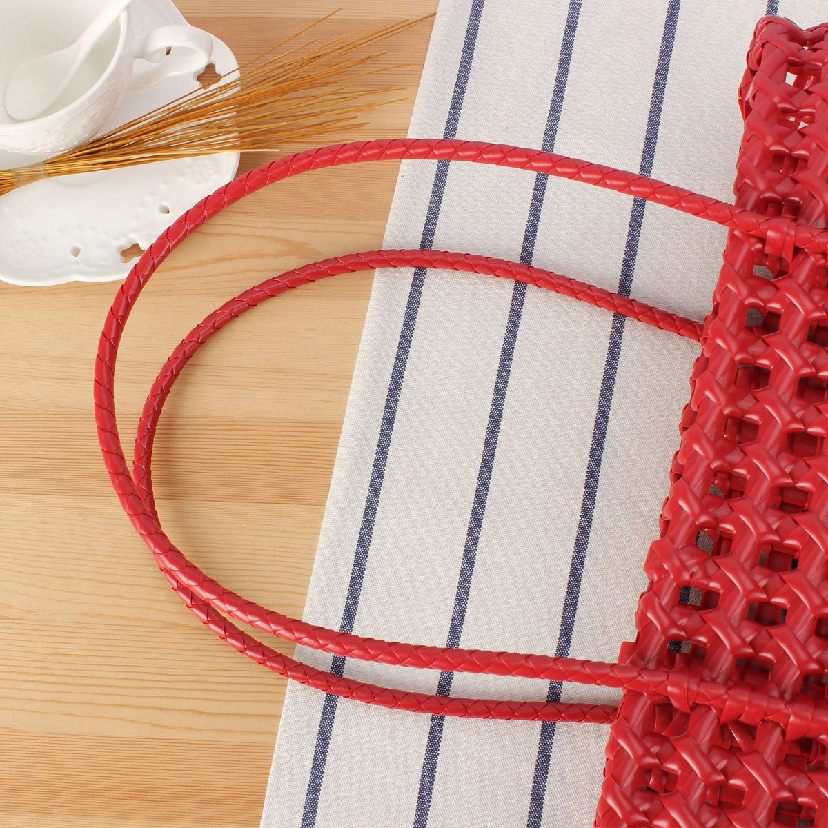 Stylish willow bag with modern grid design LoungeYard — product view 2