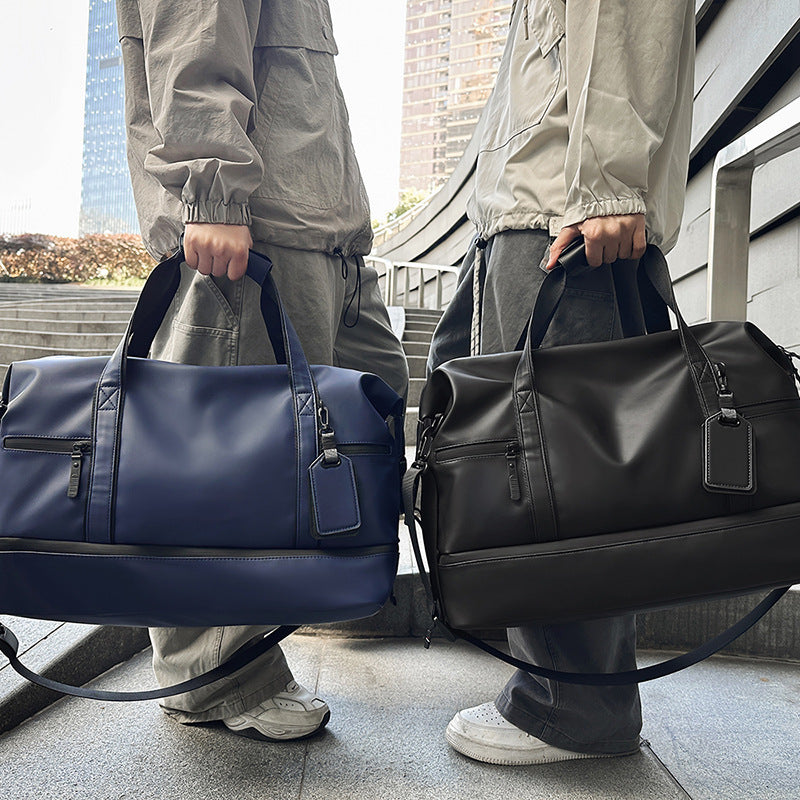 Functional travel bag with multiple compartments LoungeYard — product view 3