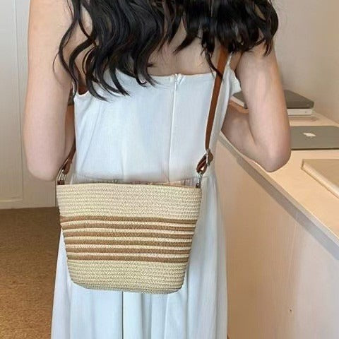 Trendy Summer Handbag Made of Woven Material LoungeYard — product view 2