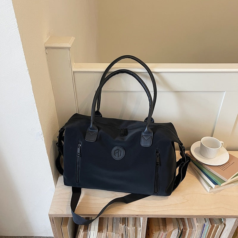 Stylish and Durable Gym Bag — product view 6