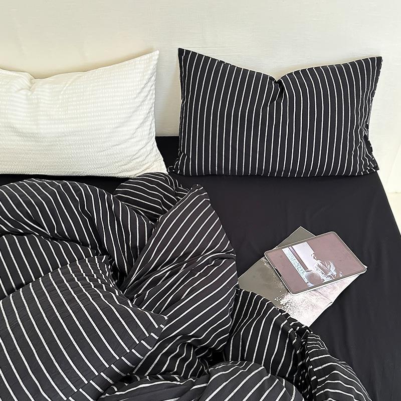 Duvet cover set made of cotton percale with fine pinstripe — product view 4