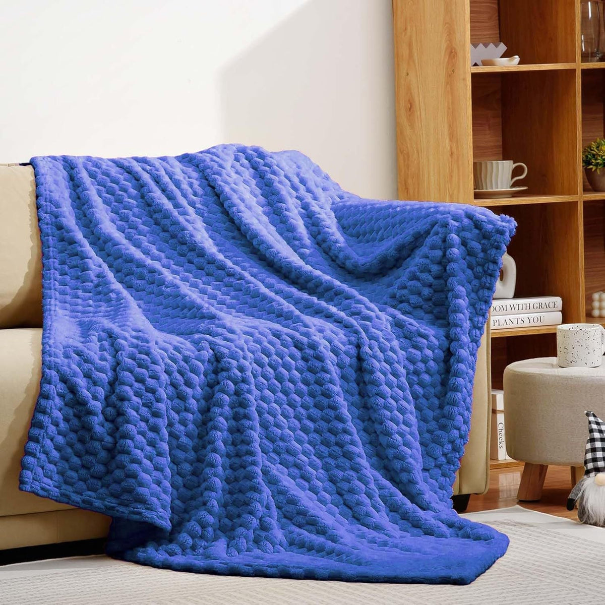 Luxurious Plush Popcorn Texture Throw Blanket — product view 2
