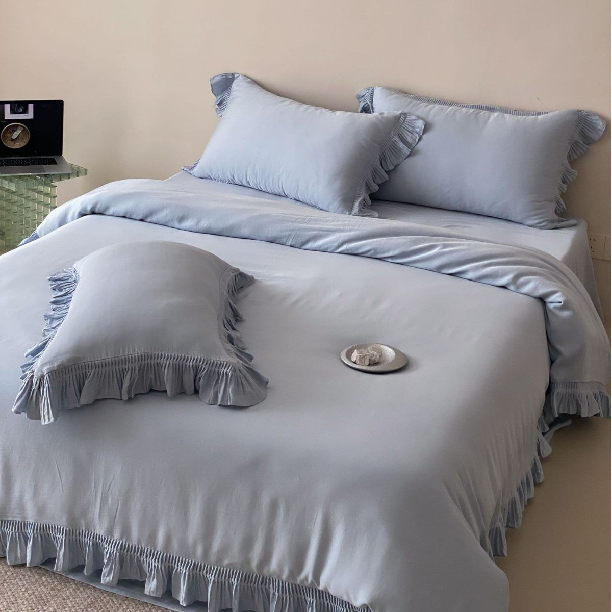 Bedding set made of high-quality cotton percale with gathered ruffle edges — product view 6