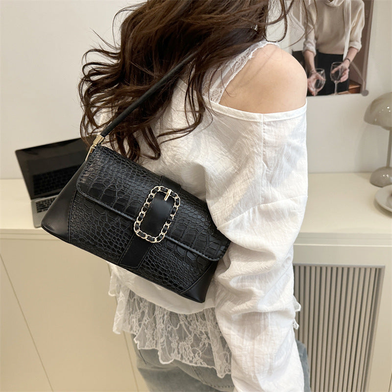 Crocodile Patterned Chain Strap Handbag LoungeYard — product view 3