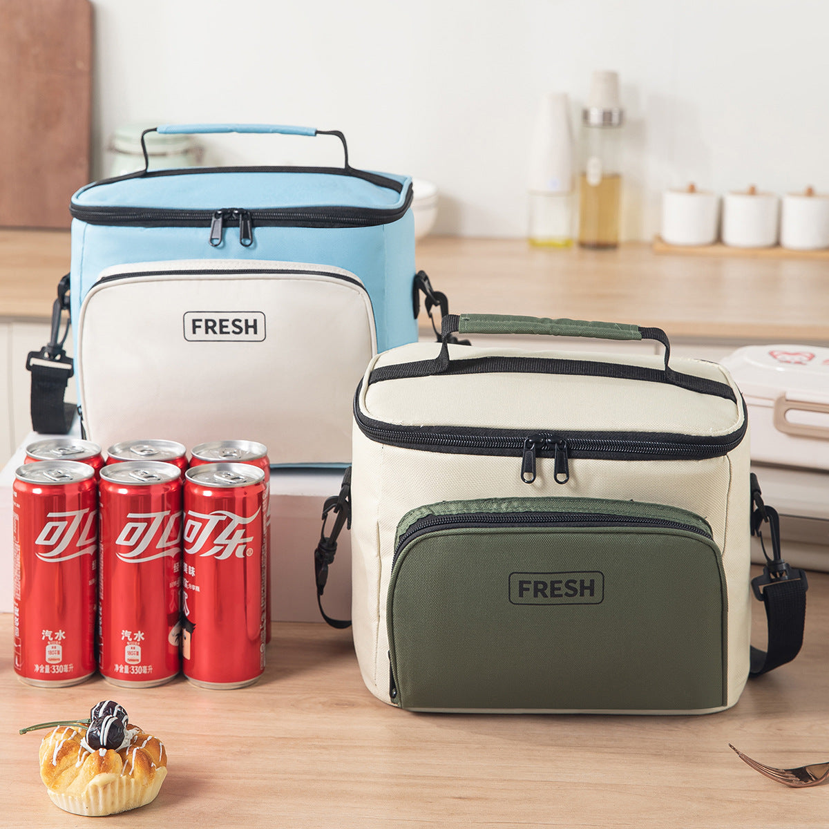 Compact Insulated Food Carrier — product view 2