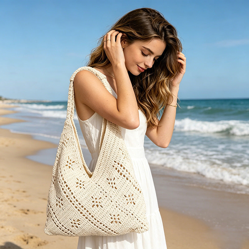 Hand-knotted Tote Bag in V-Design LoungeYard — product view 4