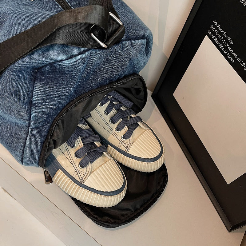 Stylish Canvas Duffle Bag — product view 3