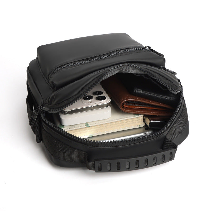 Versatile Messenger Bag LoungeYard — product view 2