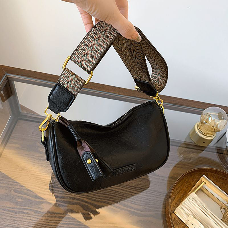 Chic Shoulder Bag LoungeYard — product view 5