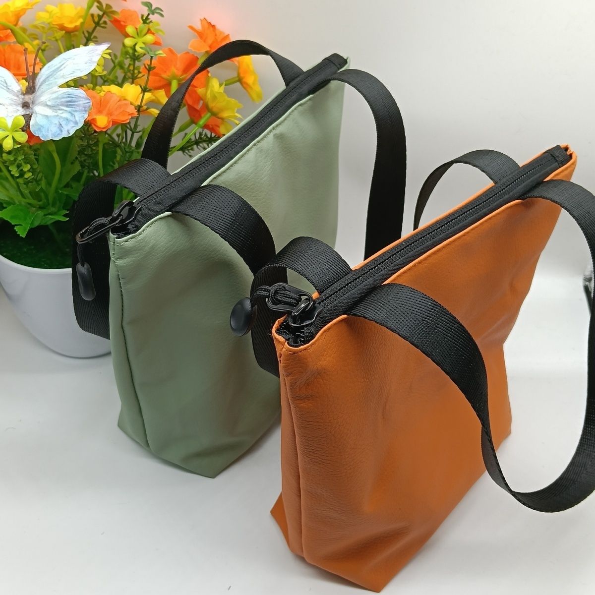 Stylish Practical Handbag LoungeYard — product view 2
