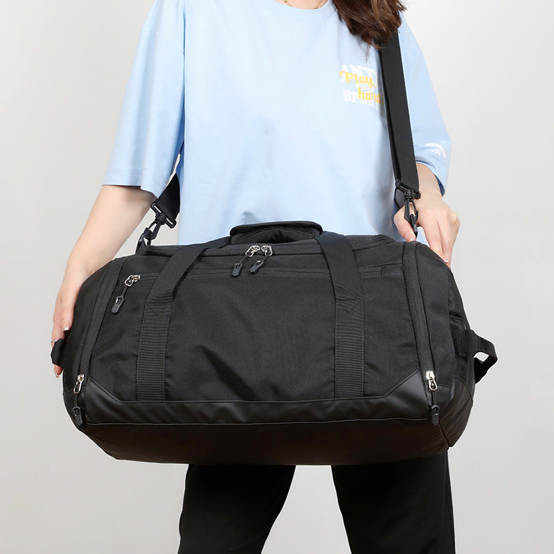 Sporty multifunctional duffel bag with spacious compartments and sturdy carrying handles LoungeYard — product view 4
