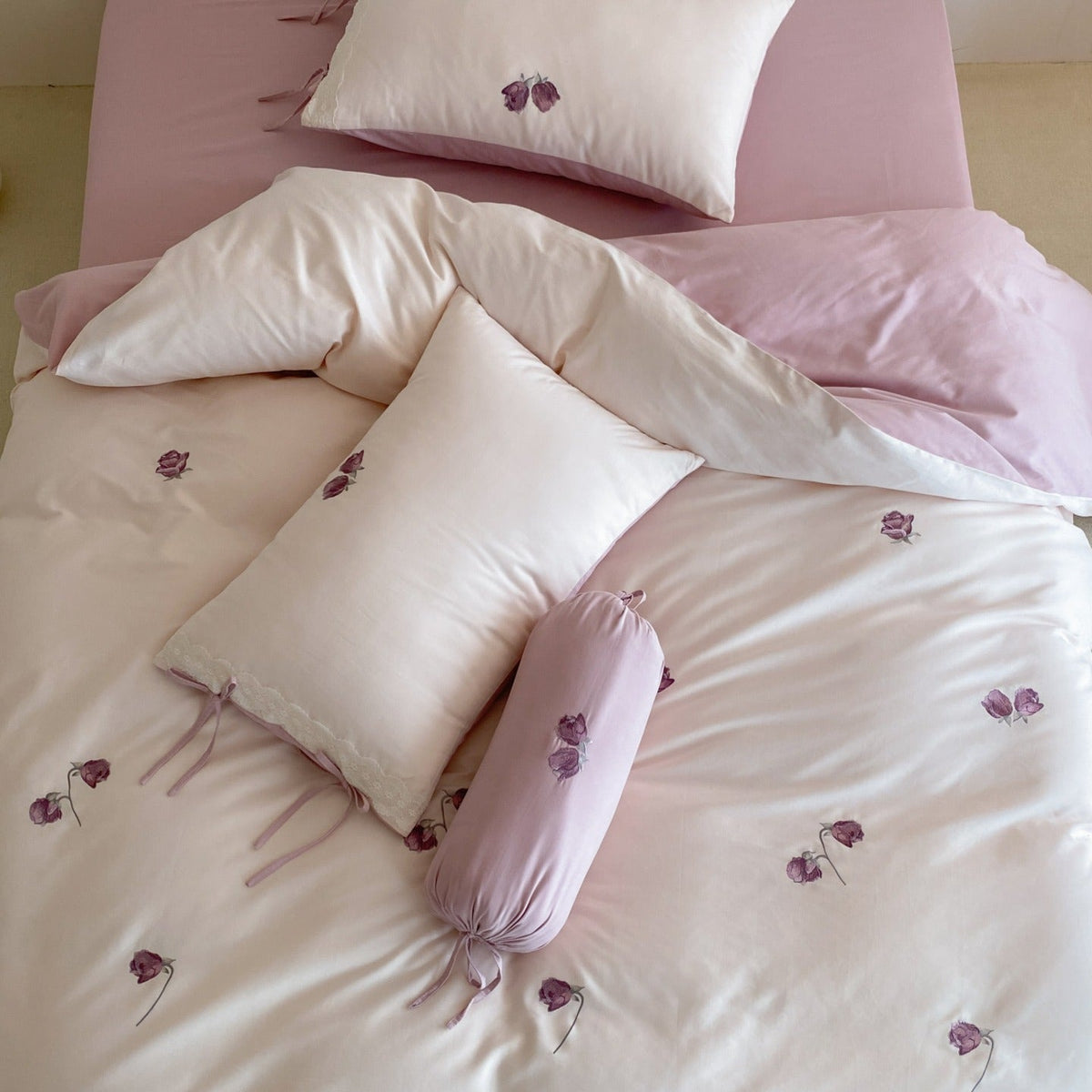 Romantic cotton bedding set with rose embroidery and lace details — product view 3