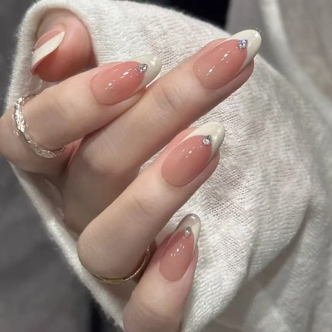 Elegantly Designed Faux French Tip Nail Kit — product view 3