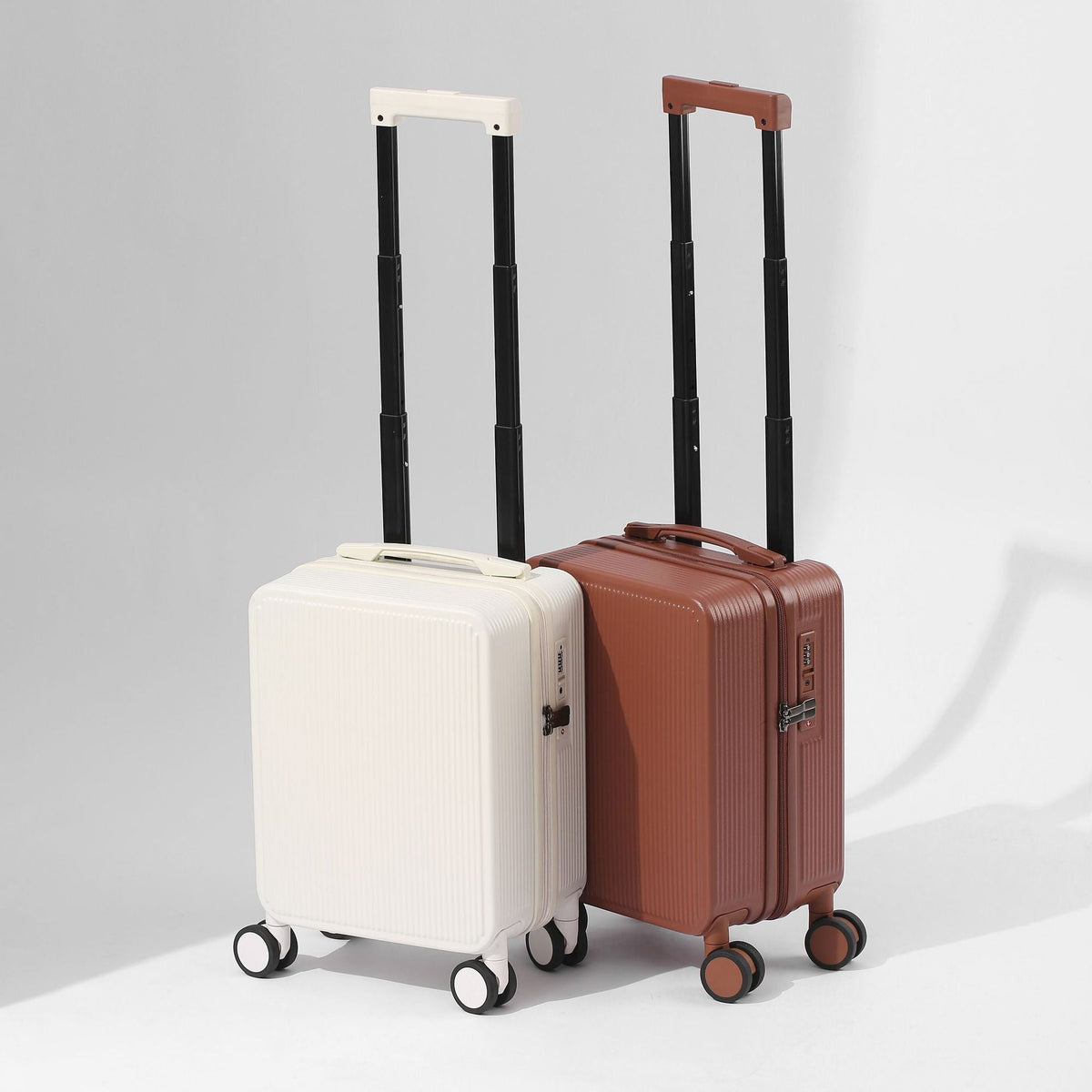 Travel Suitcase — product view 4