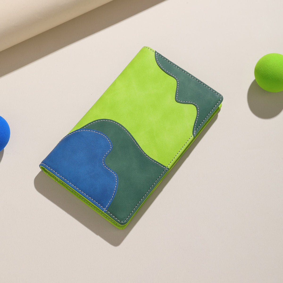 Stylish Artistic Pattern Wallet — product view 2