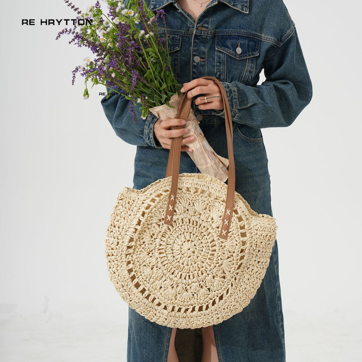 Hand-knotted beach bag LoungeYard — product view 1