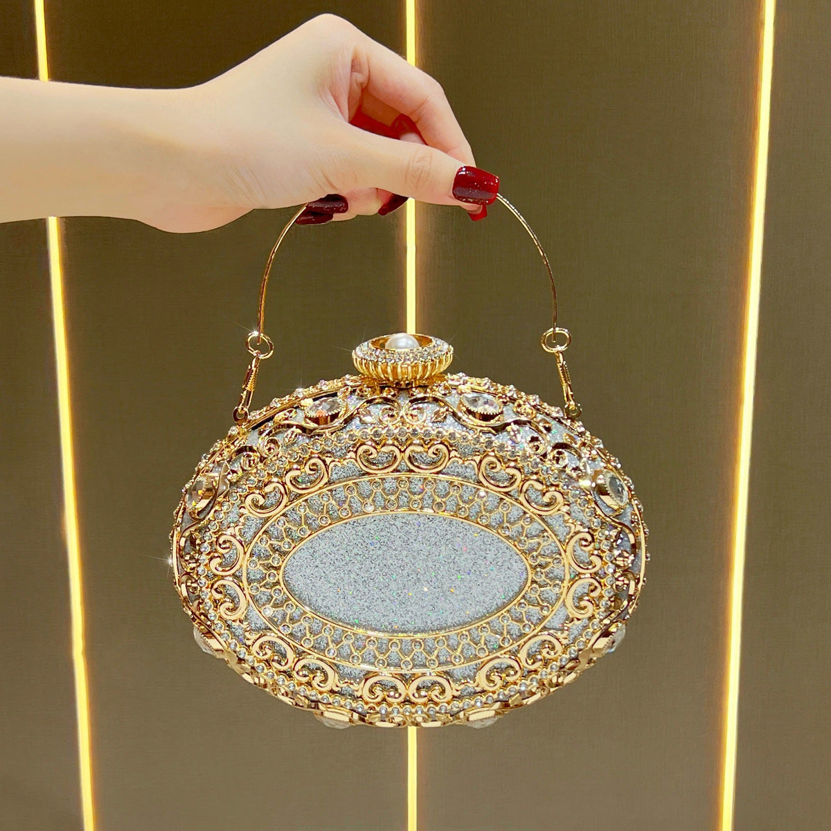 Glamorous Vintage-inspired Evening Purse — product view 5